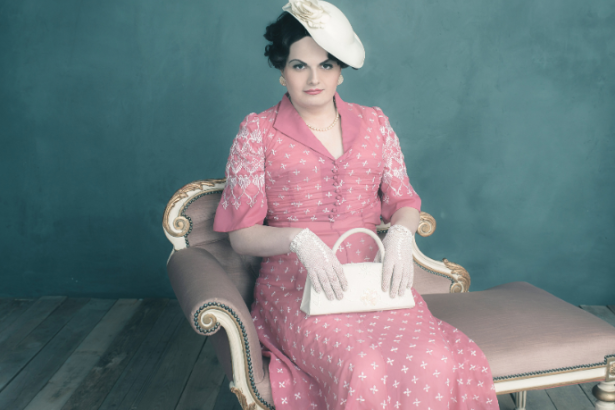 Cristiane Ruon dos Santos explica como o estilo retrô conquista gerações ao unir nostalgia e autenticidade.