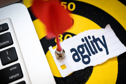 Agilidade empresarial é o resultado da combinação entre inovação, pessoas preparadas e estratégia inteligente — visão defendida por Andre de Barros Faria.