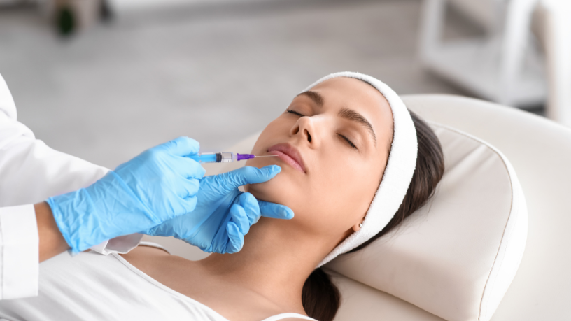 Lip lift e elevação do lábio superior explicados por Dr. Haeckel Cabral.